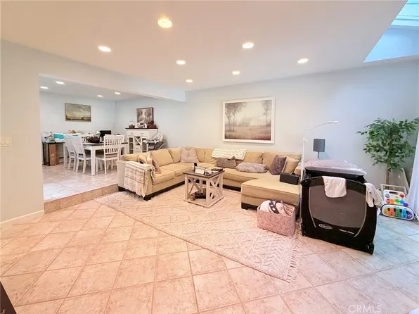 7904 N Topanga Canyon Blvd #3, Canoga Park, CA 91304