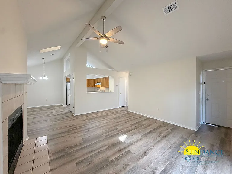 1867 Heartland Dr — Photo 4