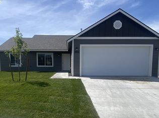 3200 High Desert Loop, Umatilla, OR 97882