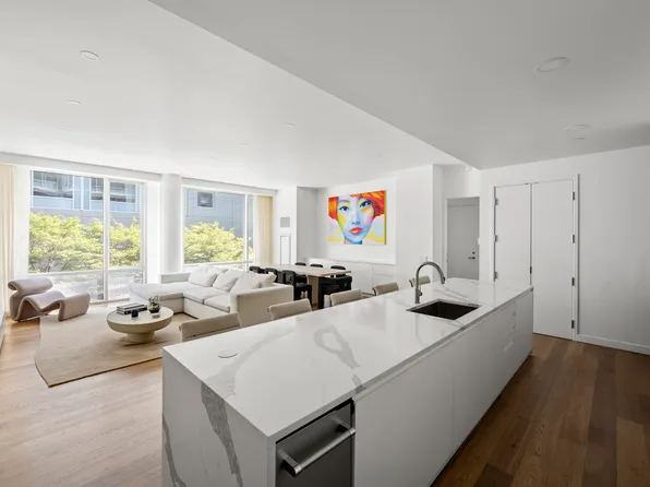 311 West Broadway image 2 of 13