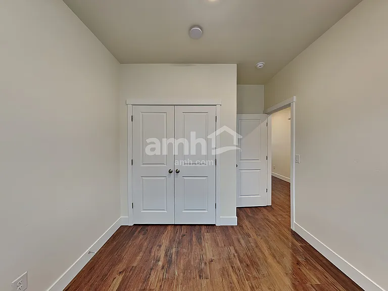 1052 S Woodsome Ave — Photo 21