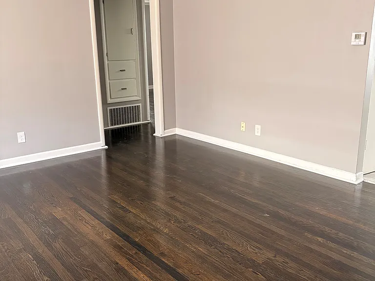 1263 S James Rd — Photo 3