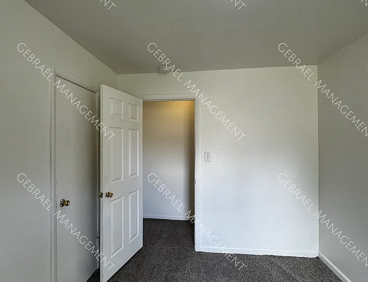 3501 Brunswick Ave — Photo 11