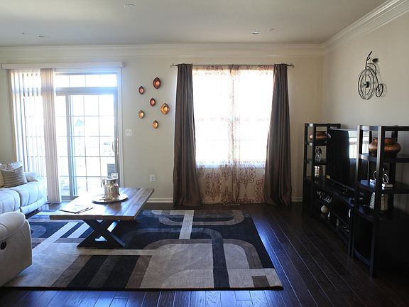 5th image of 22601 Norwalk Sq #40
