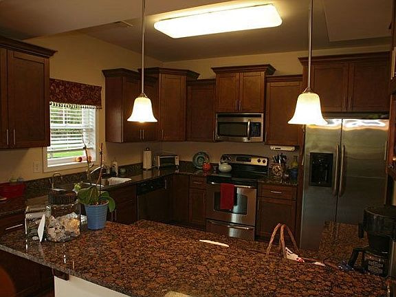 4th image of 1270 Cottage Cir