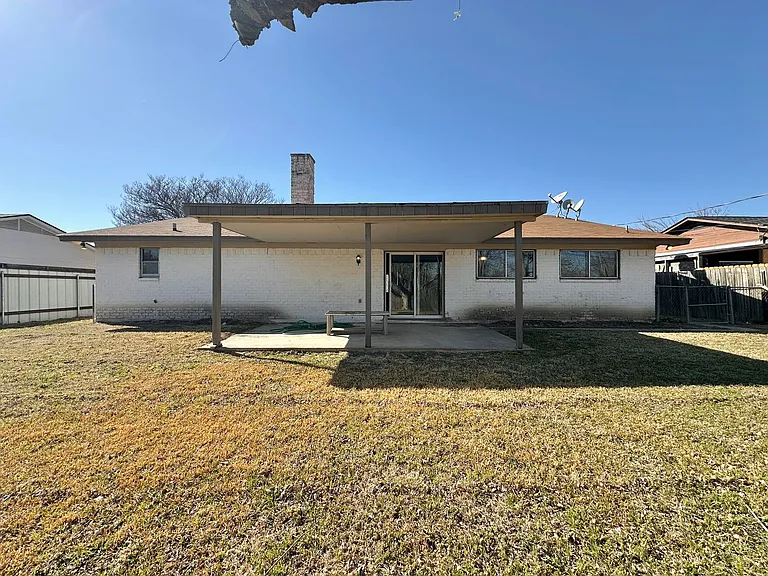 1904 Stardust St — Photo 29