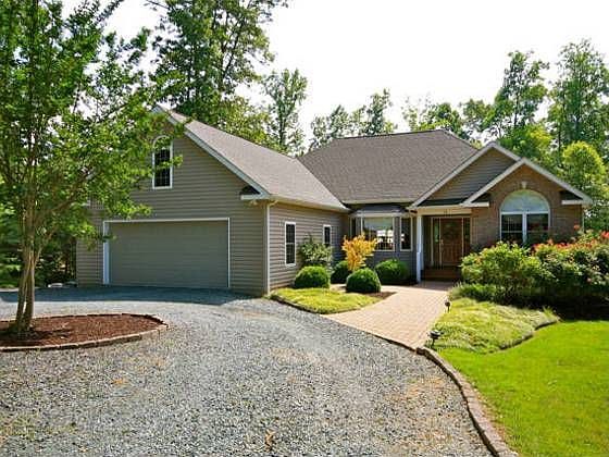 1st image of 12 Deerwood Ln