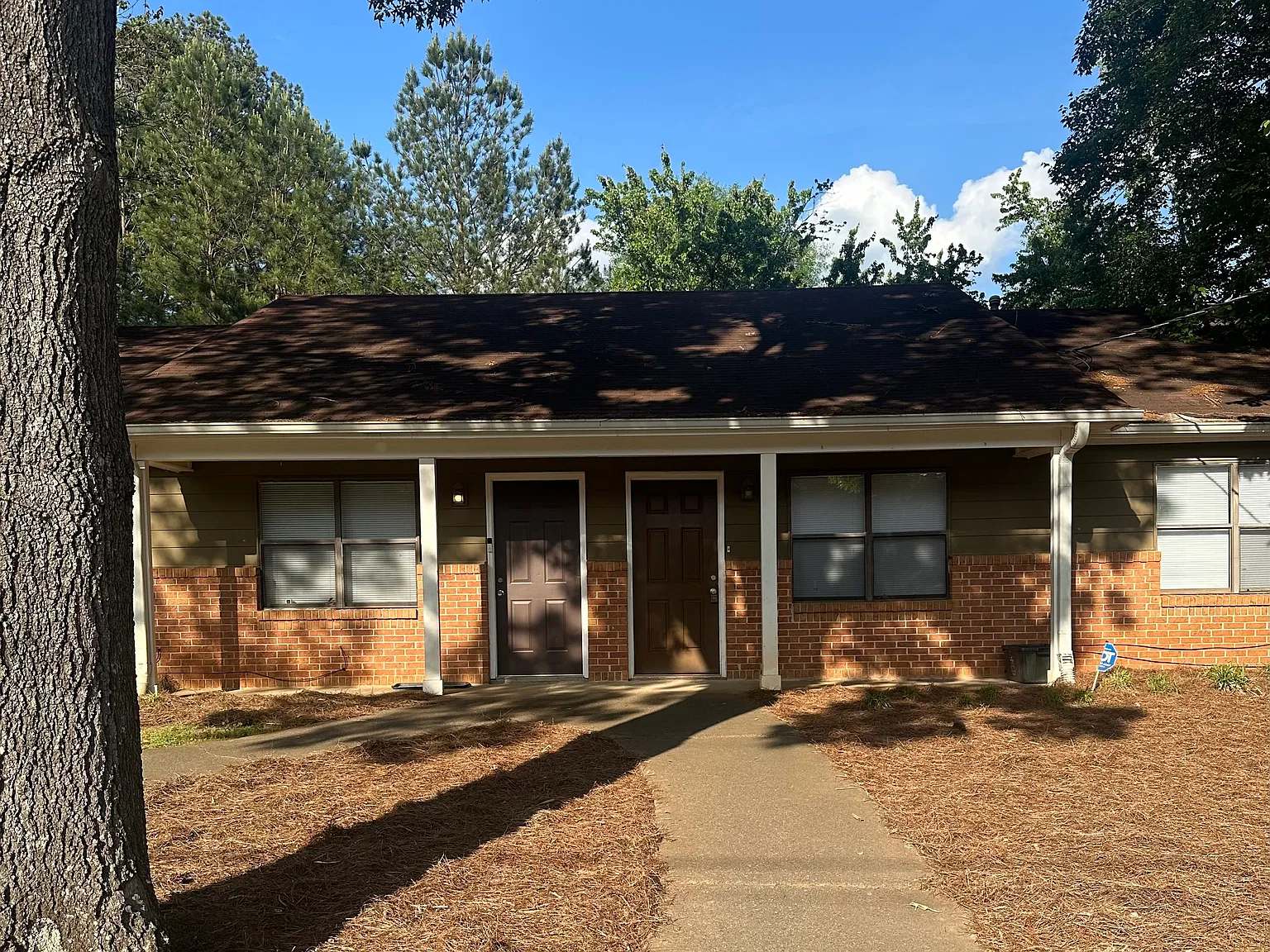 111 Kimberly Way SW — Photo 1