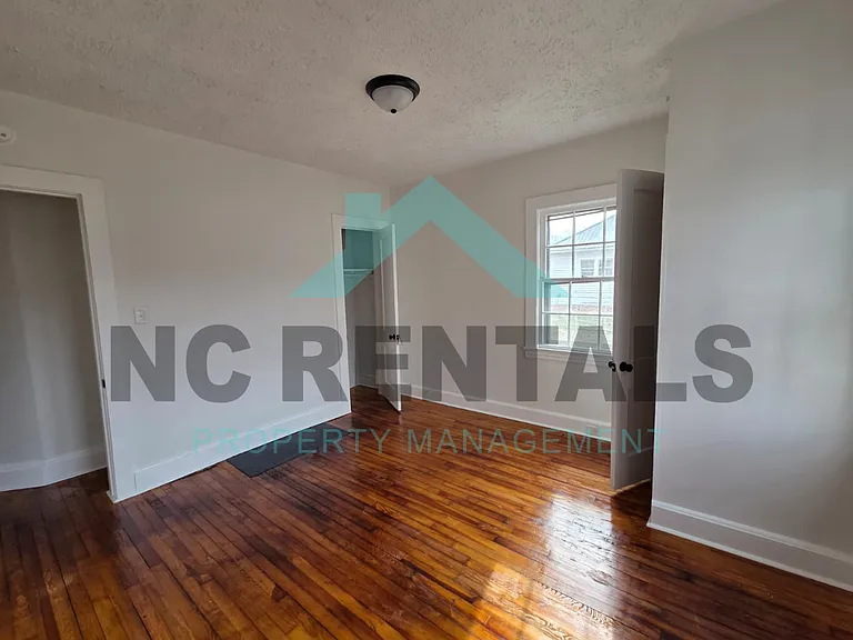 1318 Front St — Photo 16