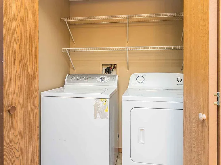 WestPointe Townhomes — Photo 13