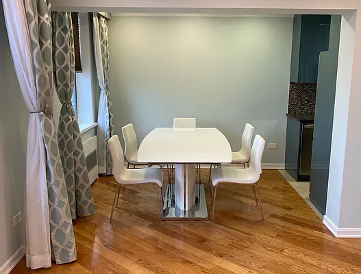 Sold by Dom Realty | media 5