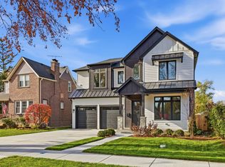 1220 Courtland Ave, Park Ridge, IL 60068