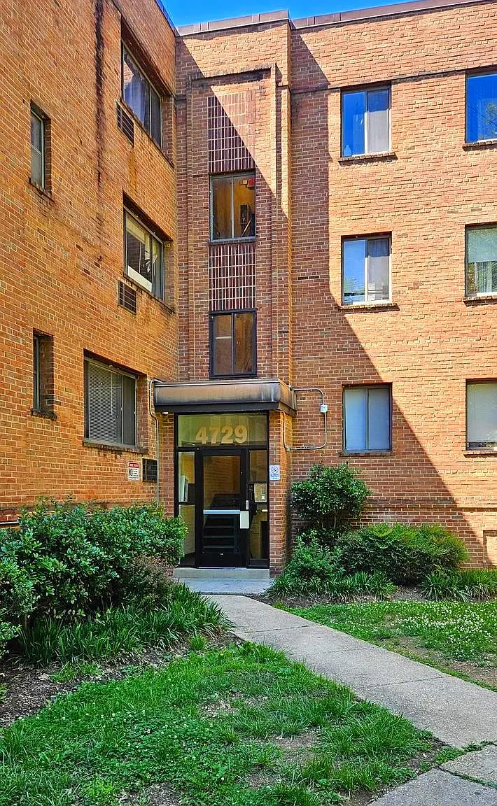 Congress Heights — Photo 1