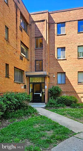 4729 1st St SW #101 Photo 1