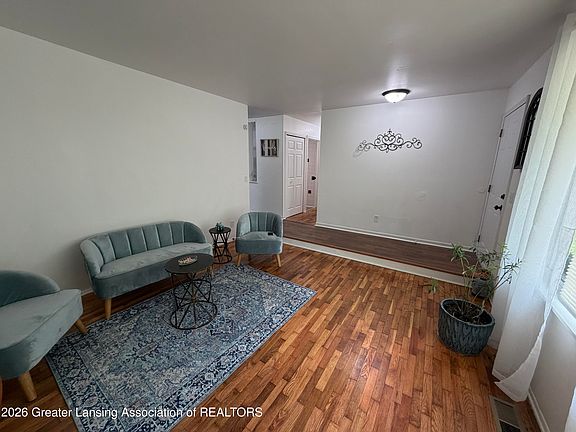 4th image of 3427 Maybel St