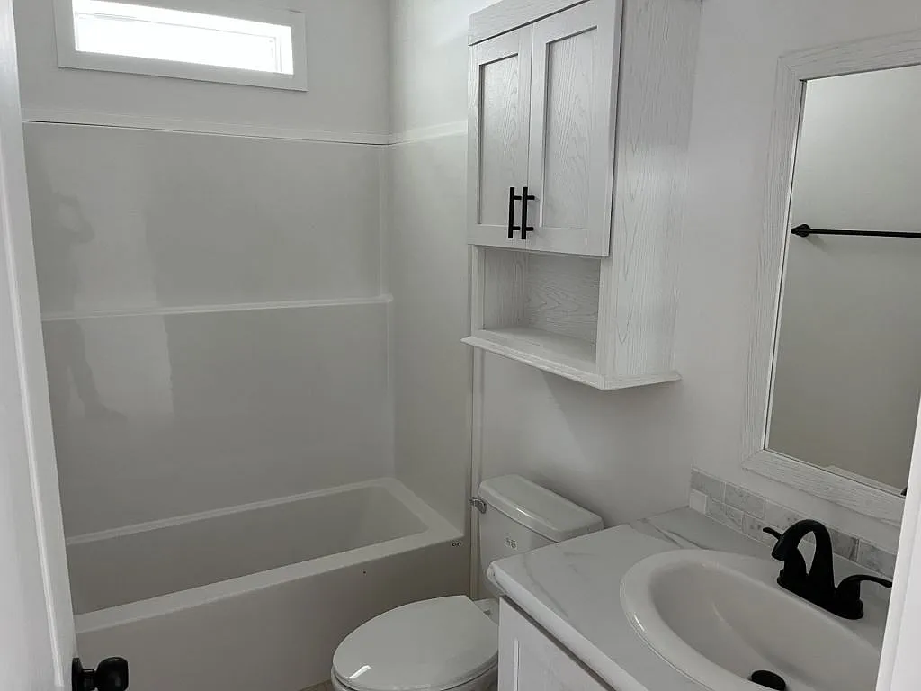 3 bed, 2.0 bath, 1356 sqft, $1,499 — Photo 3