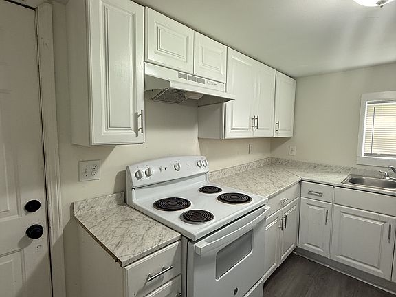 4th image of 3729 Pine Ave SW