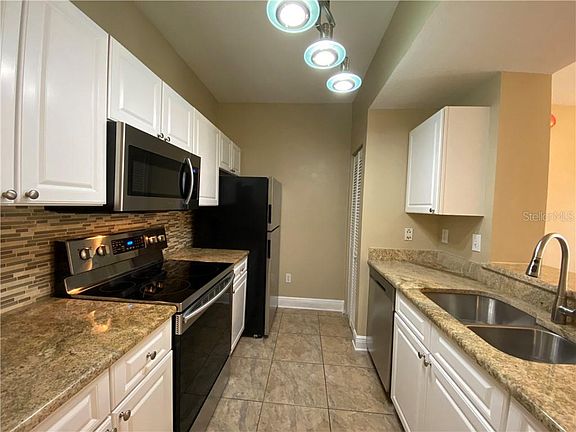 5th image of 14304 Fredricksburg Dr APT 417