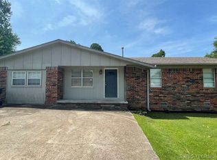 108 Songbird Dr, Tahlequah, OK 74464