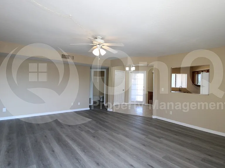 13035 N 34th St #15 — Photo 8