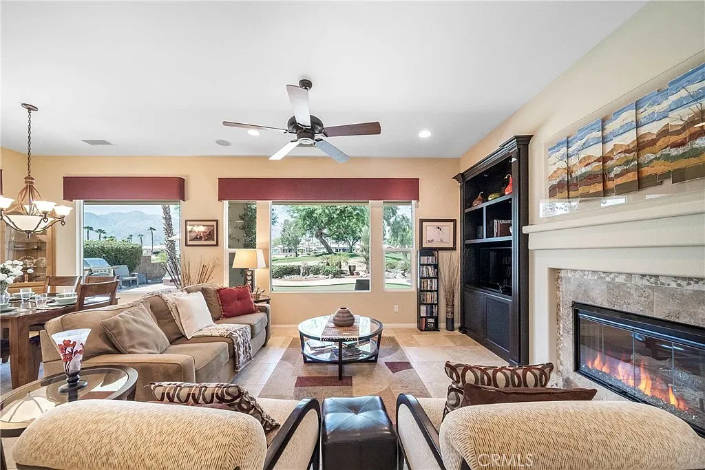3 bed, 2091 sqft, $3,999 — Photo 4