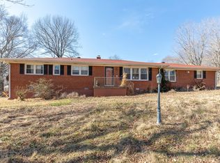 685 Sycamore Rd, Dickson, TN 37055