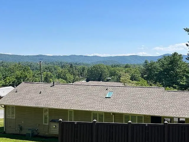 2 bed, $2,195 — Photo 3