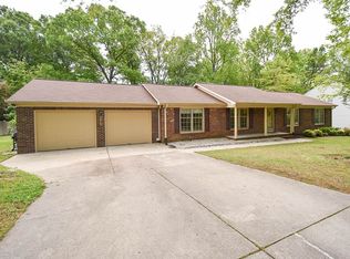 2819 Roland Rd, Greensboro, NC 27407