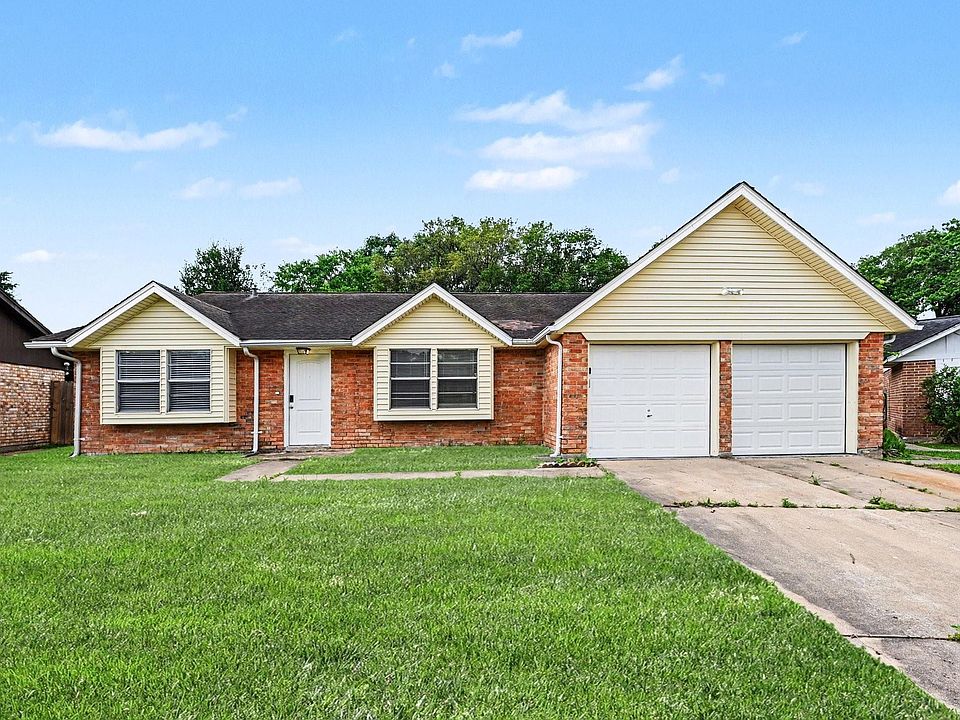 1st image of 19427 Gagelake Ln