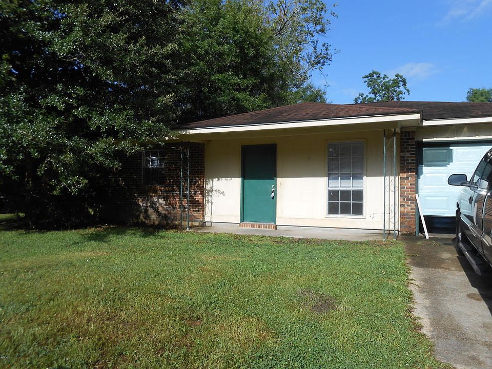 1st image of 2833 Garden Dale Ave
