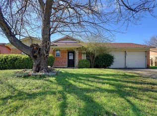 3224 Centennial Rd, Forest Hill, TX 76119