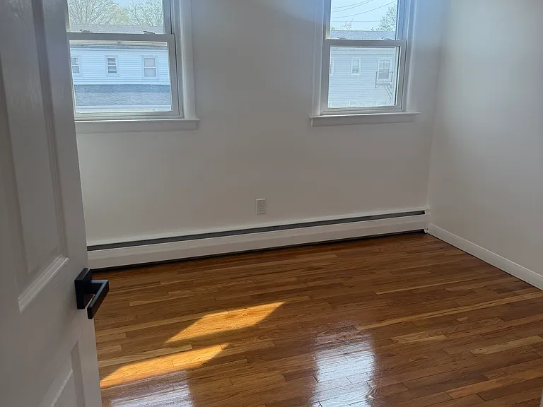 821 Dewey St #2 — Photo 3