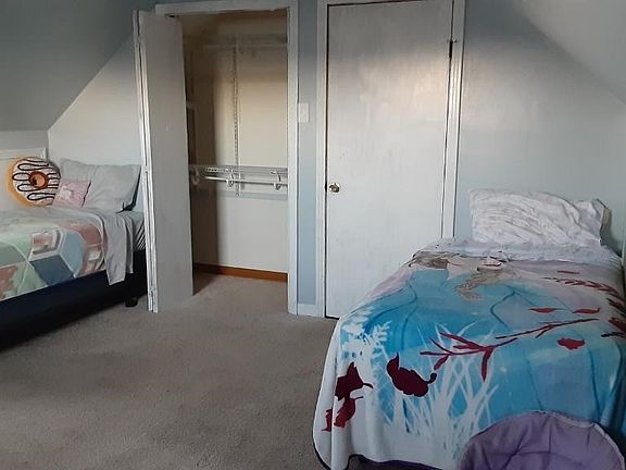 4th image of 3086 Niagara Falls Blvd