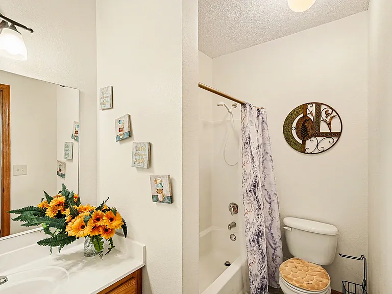 1776 Maryland Ave E #201 — Photo 5
