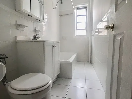 Rented by Sovereign Associates | media 18