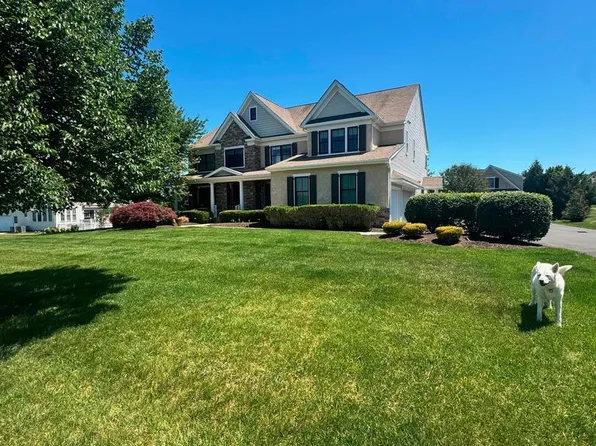 4 Copperleaf Ct, Ivyland, PA 18974