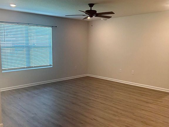 3rd image of 14432 Buttonwood Ln