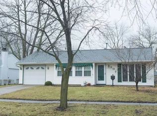 907 Lanore Dr, Urbana, IL 61802