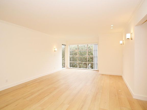 2nd image of 501 Lake St APT 203