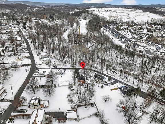 4th image of 71 Wishing Well Rd