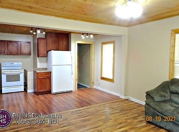 4th image of 1304 S Lincoln Ave
