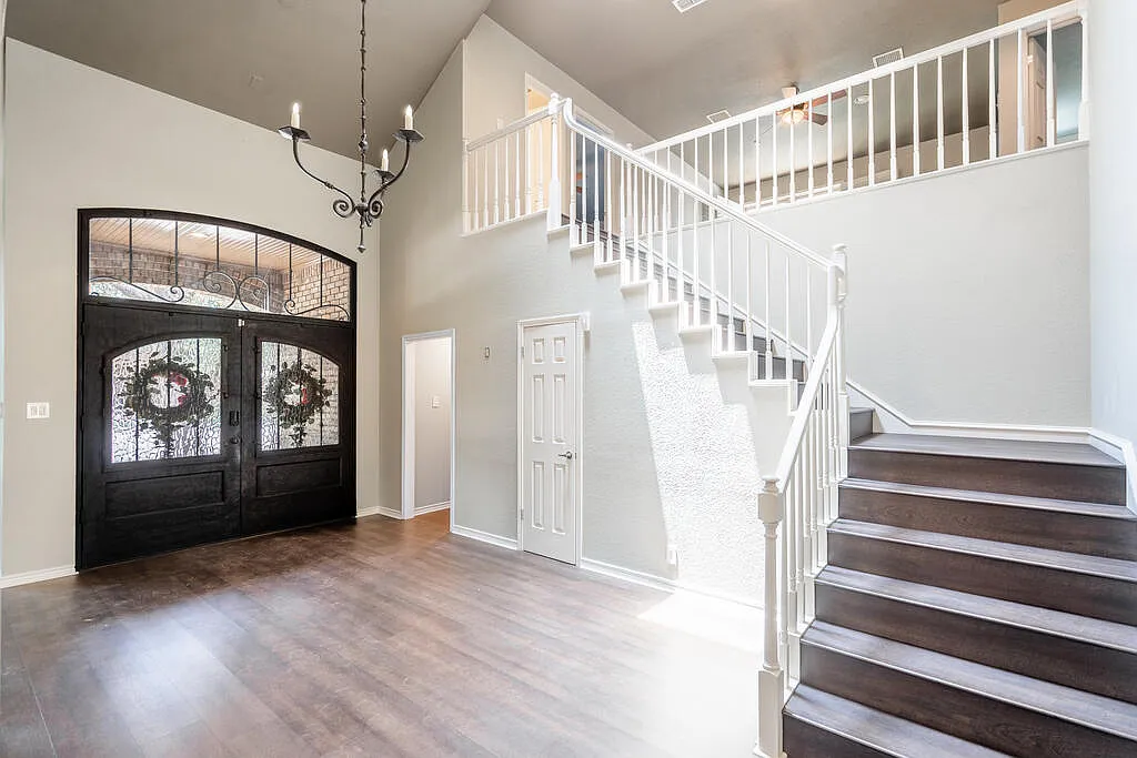 4 bed, 3.0 bath, 3512 sqft, $3,500 — Photo 4