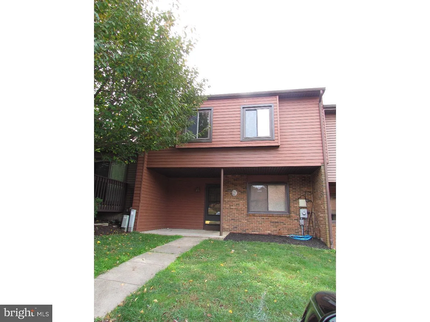 5402 Pinehurst Dr photo 1