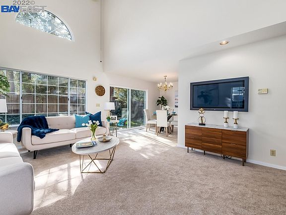 5th image of 5323 Hillflower Dr