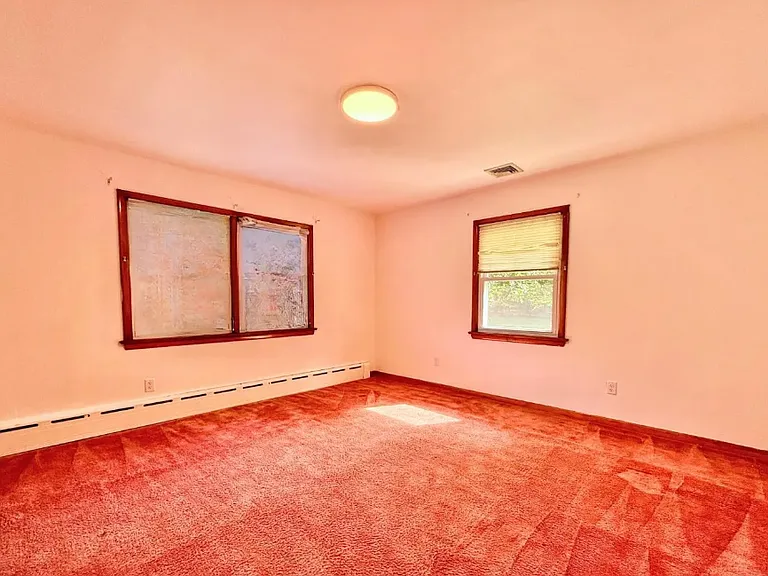 452 Cranbury Rd — Photo 12