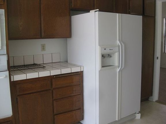 5th image of 3913 San Martine Way