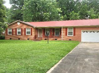 702 Girl Scout Rd, Kinston, NC 28501