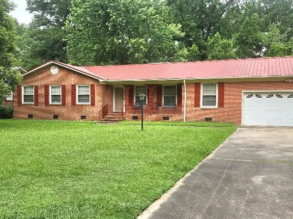 702 Girl Scout Road, Kinston, NC 28501