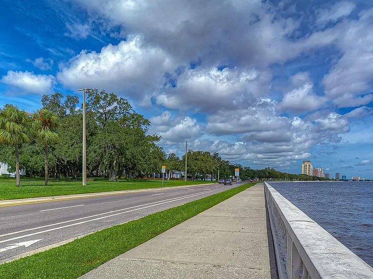 4907 Bayshore Blvd — Photo 36