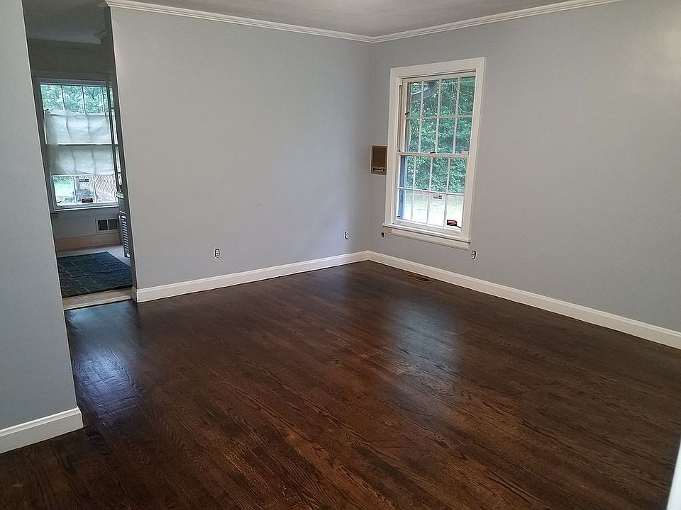 2nd image of 307 W Franklin St